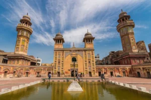 Vezir Han Camii – Wazir Khan Mosque